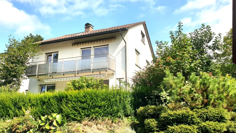 FREISTEHENDES FAMILIENHAUS MIT SEHR SCHÖNEM GARTEN IN RUHIGER SACKGASSENLAGE, 76228 Karlsruhe / Grünwettersbach, Einfamilienhaus